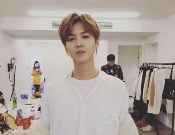 鹿晗ins最新照片,时尚魅力再升级