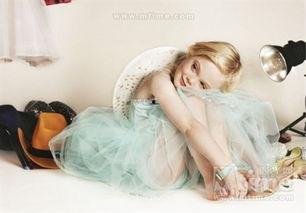 艾丽范宁图片,光影交织下的璀璨星辉