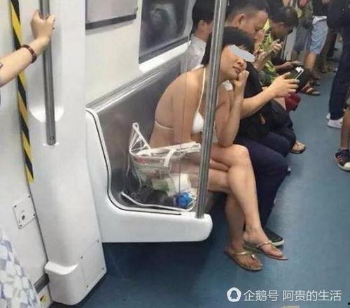 女人穿透明内衣图片